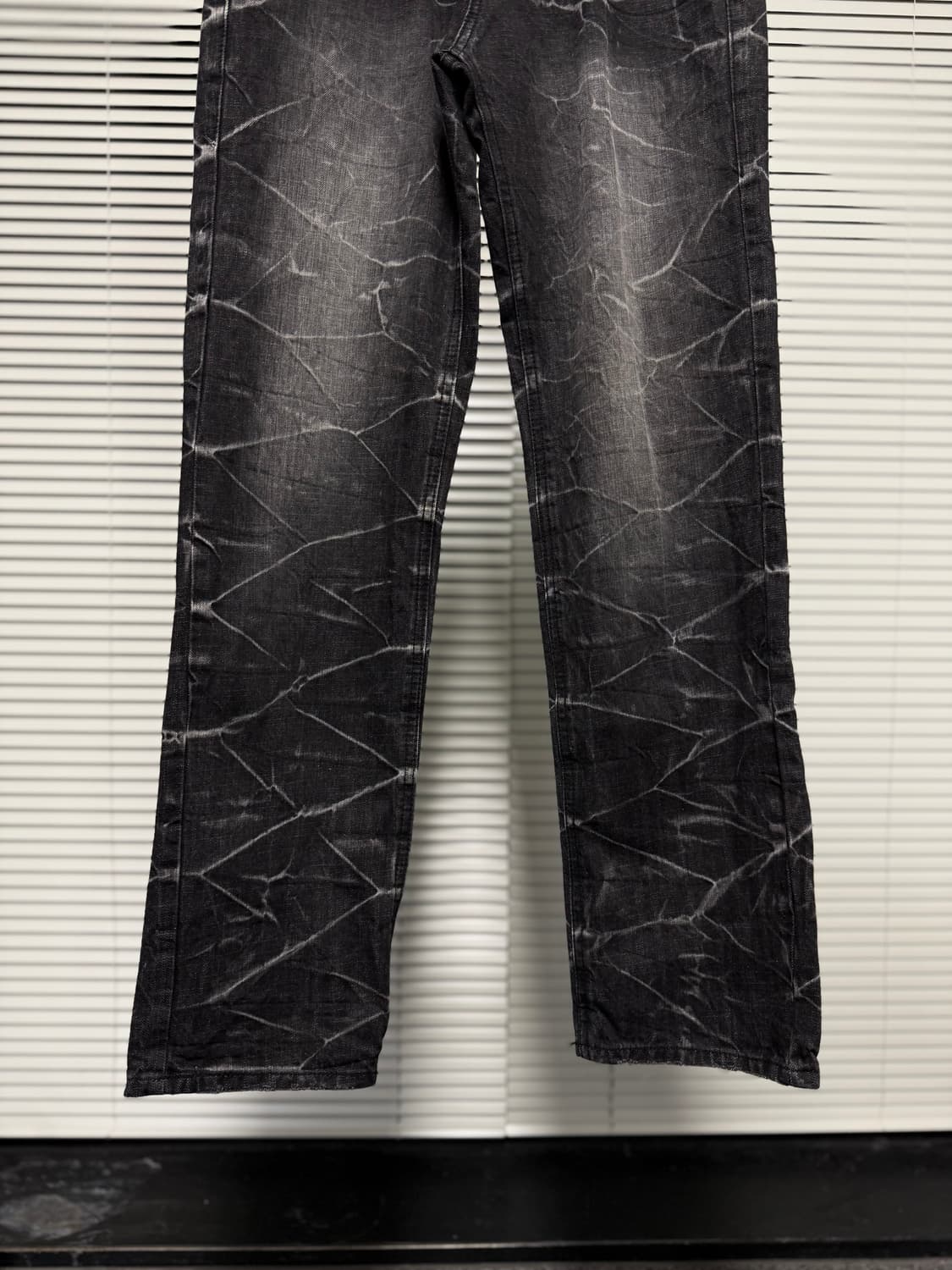 camp david 블랙 크랙 워시드 팬츠 상품이미지3