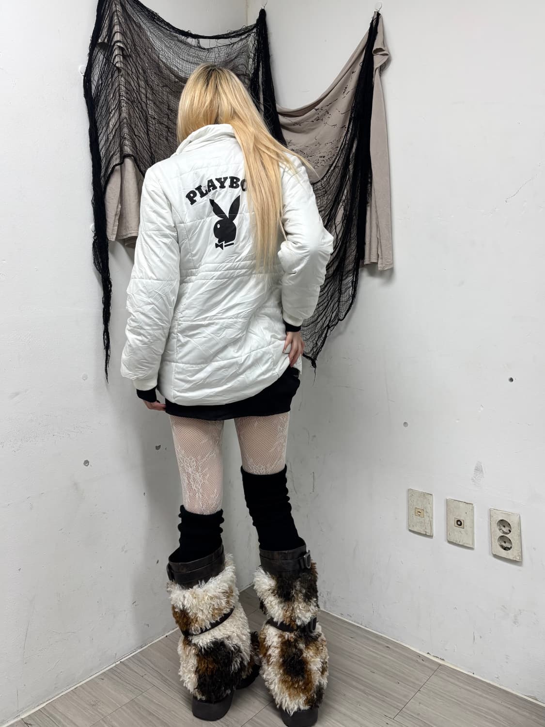 [Playboy]Back Logo Print White Padding 상품이미지3