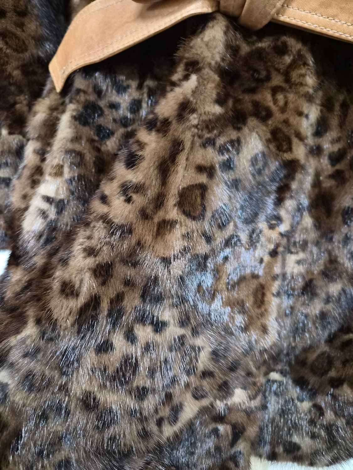 베스띠벨리 레오파드 밍크후드코트 상품이미지2