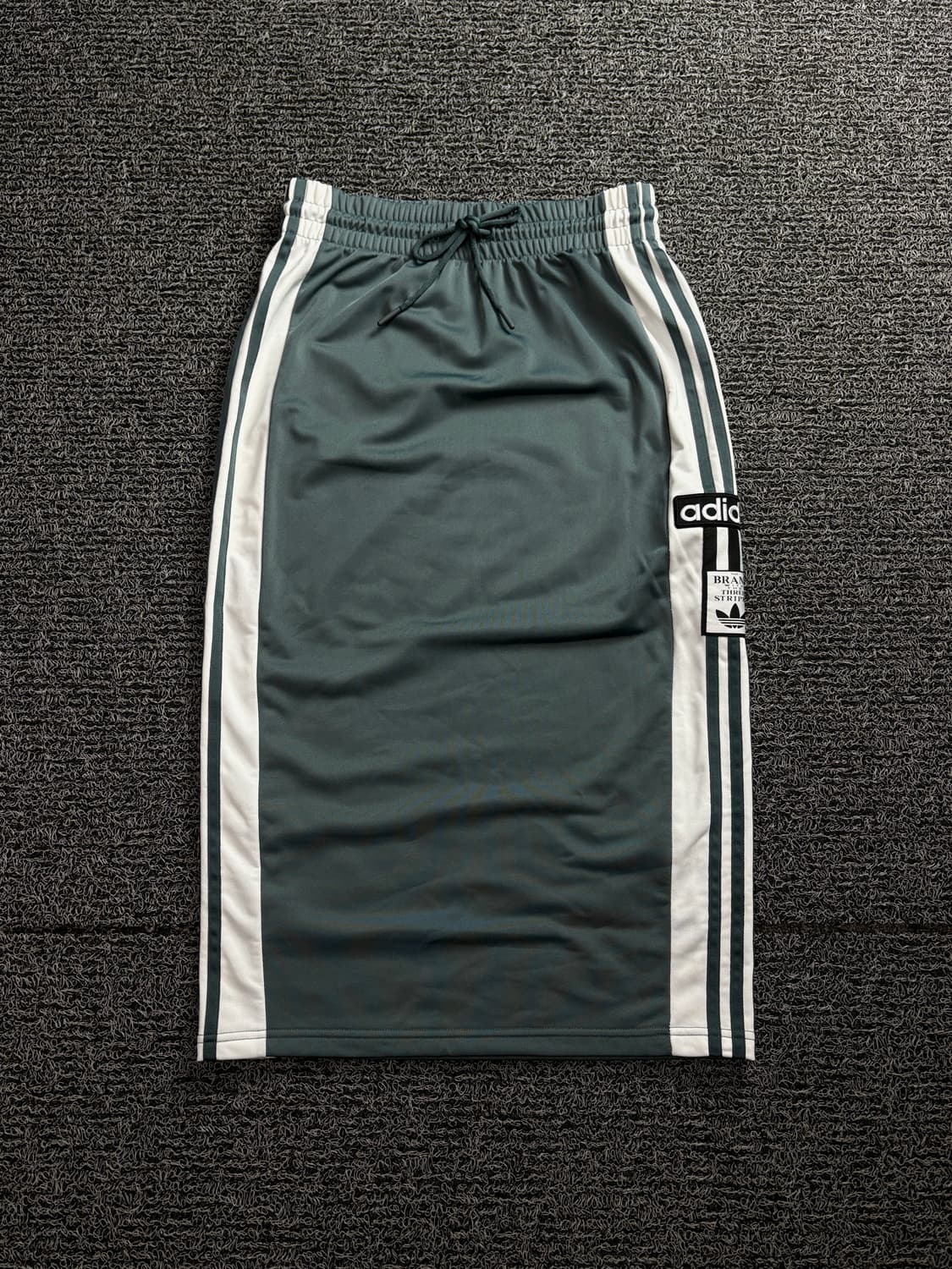 아디다스 아디 브레이크 사이드 스냅버튼 트랙 스커트 1481 상품이미지2
