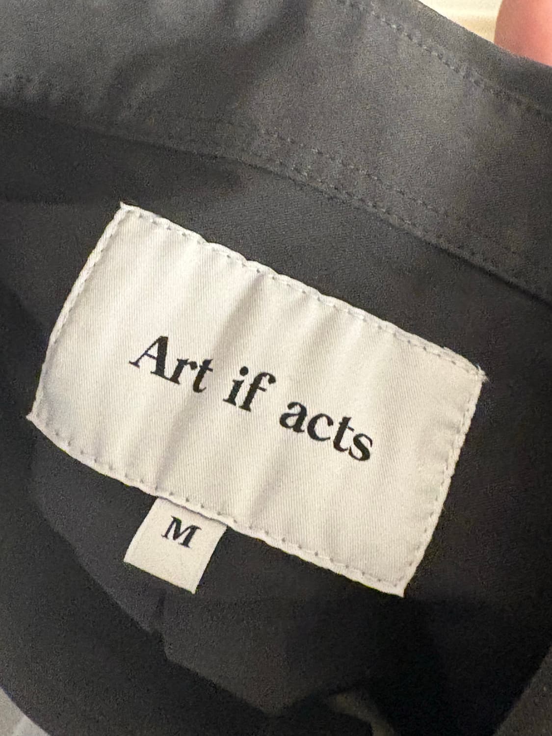 아트이프액츠 셔츠 차콜 상품이미지3