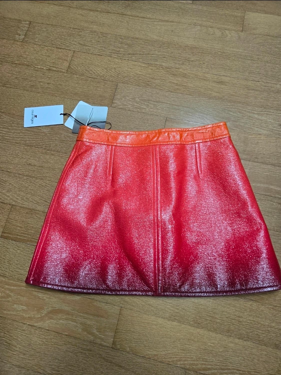 새상품 꾸레쥬 레드 오렌지 그라데이션 미니스커트 상품이미지2