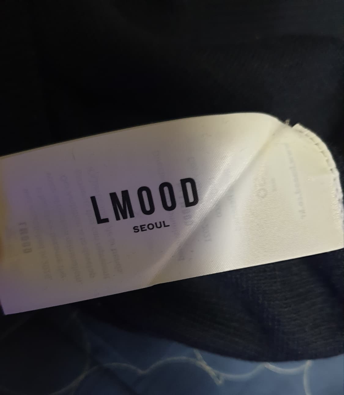 엘무드 오디너리 크롭 브이넥 가디건 네이비 (50사이즈) 상품이미지3