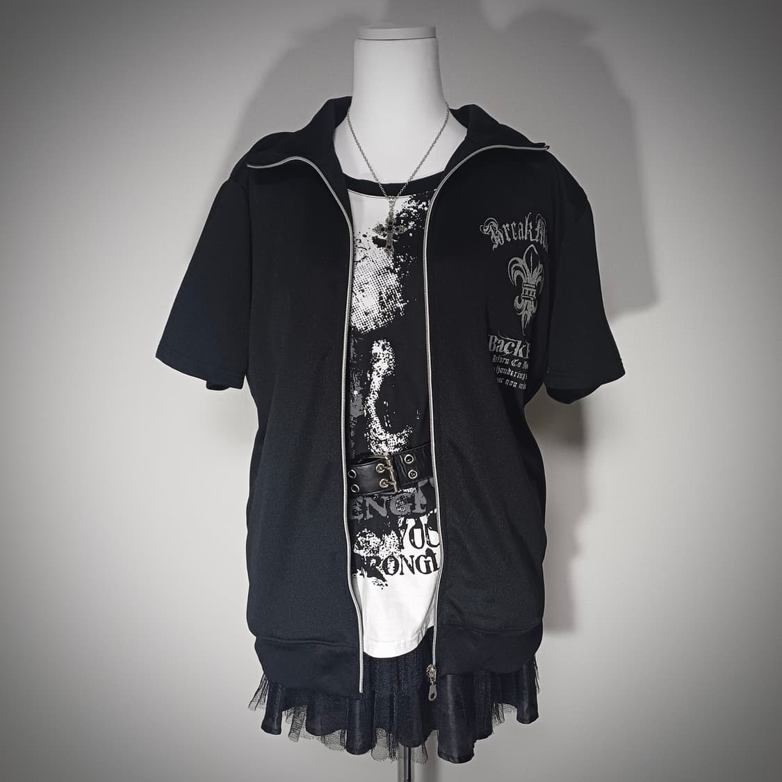 defective struct 고스펑크 글리터 프린팅 반팔 집업 상품이미지1