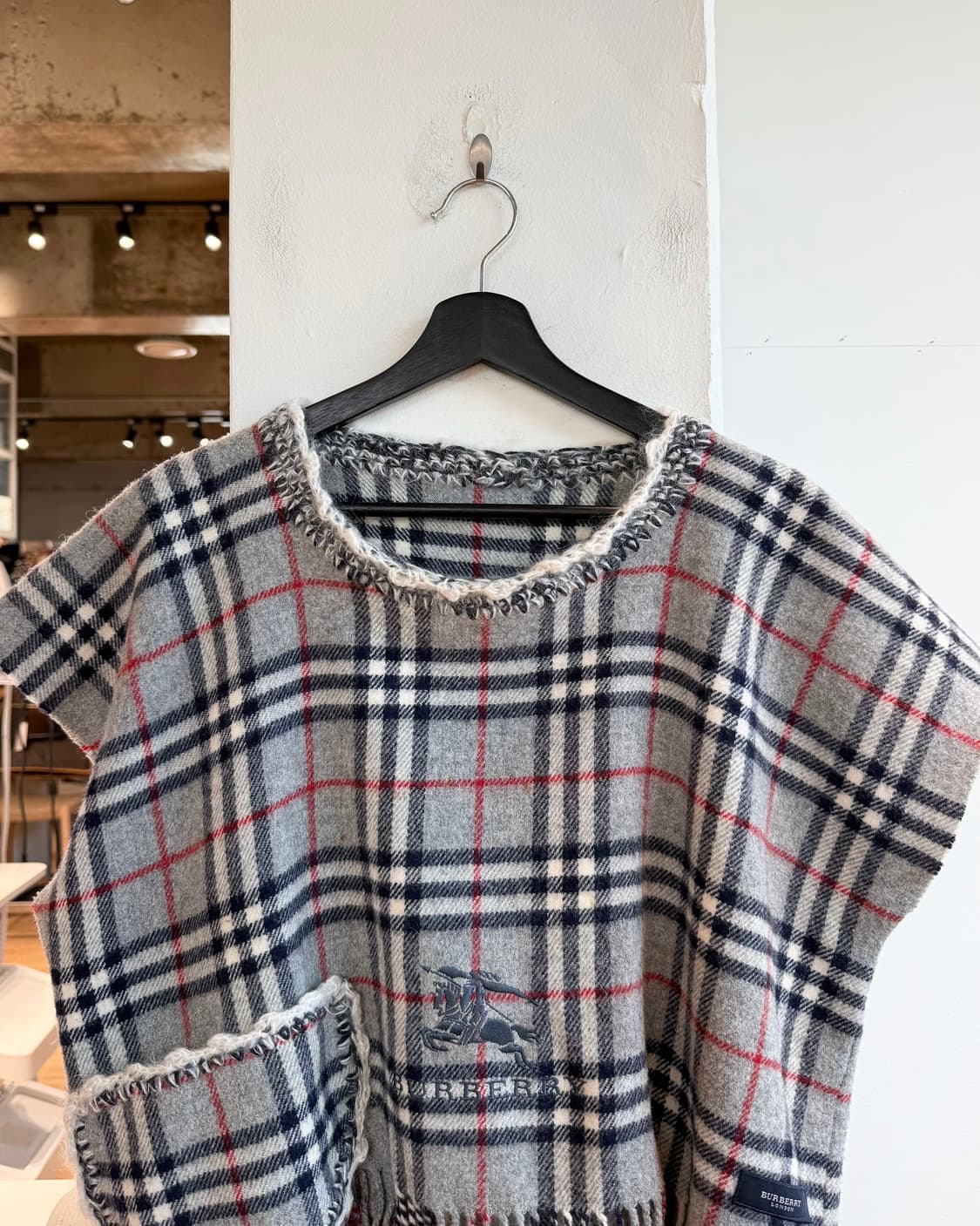 버버리 그레이 노바체크 울 케이프 상품이미지3