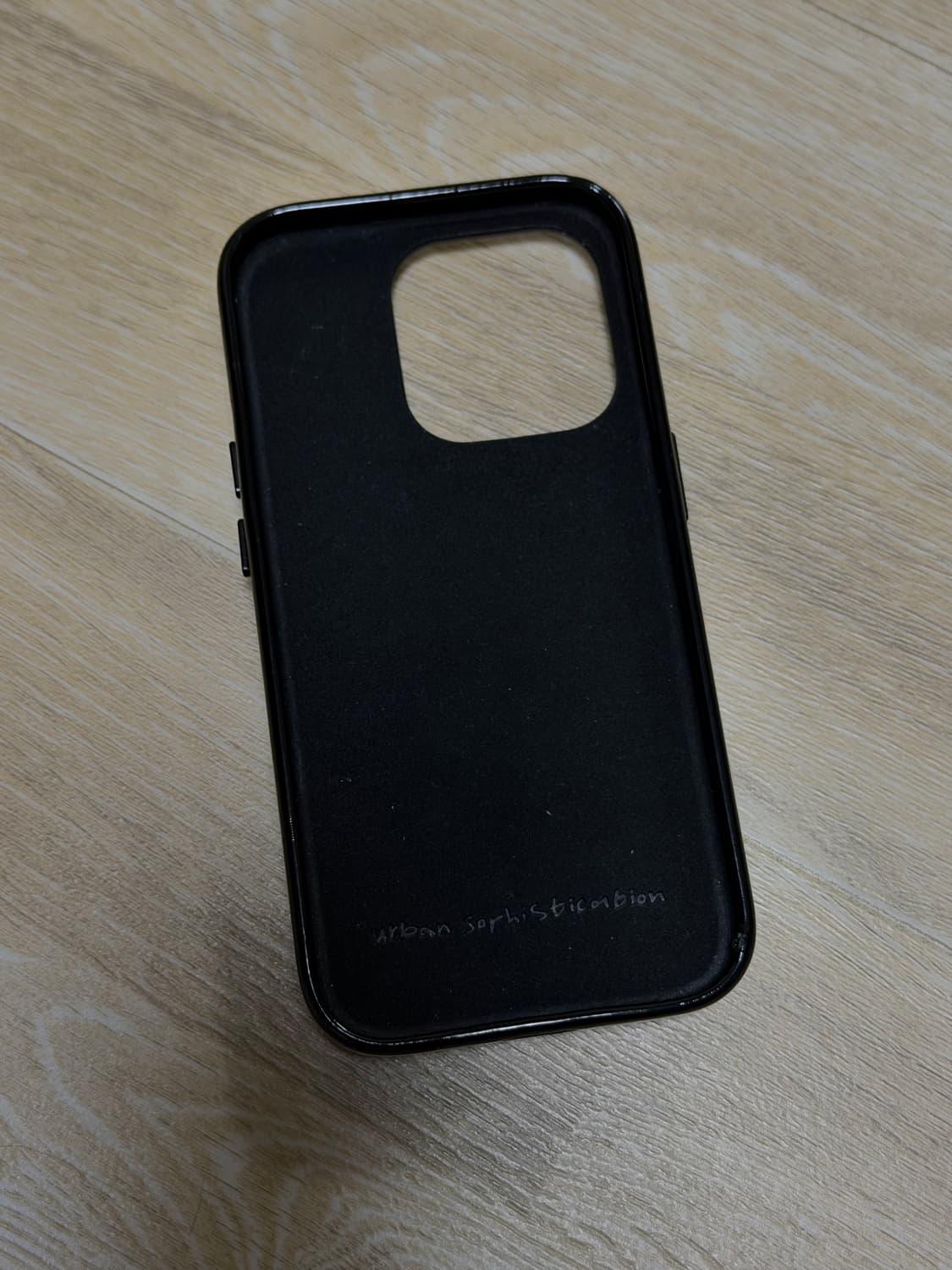 어반소피스티케이션 아이폰 15프로 케이스 상품이미지2