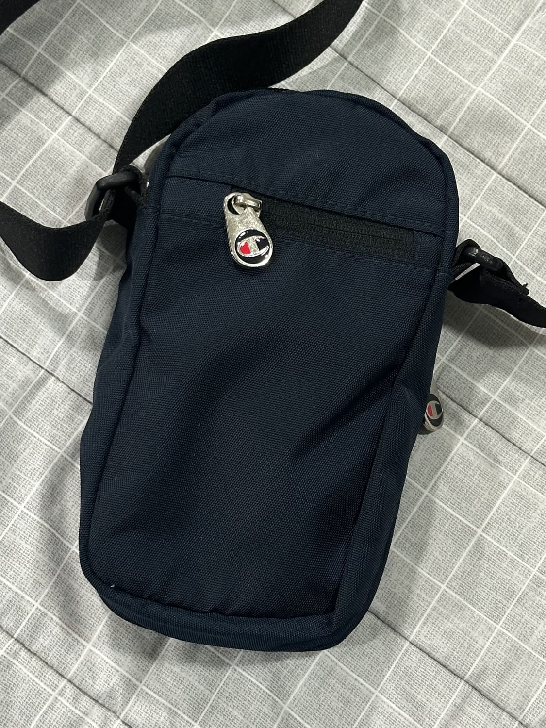 챔피온 크로스백 네이비 상품이미지2