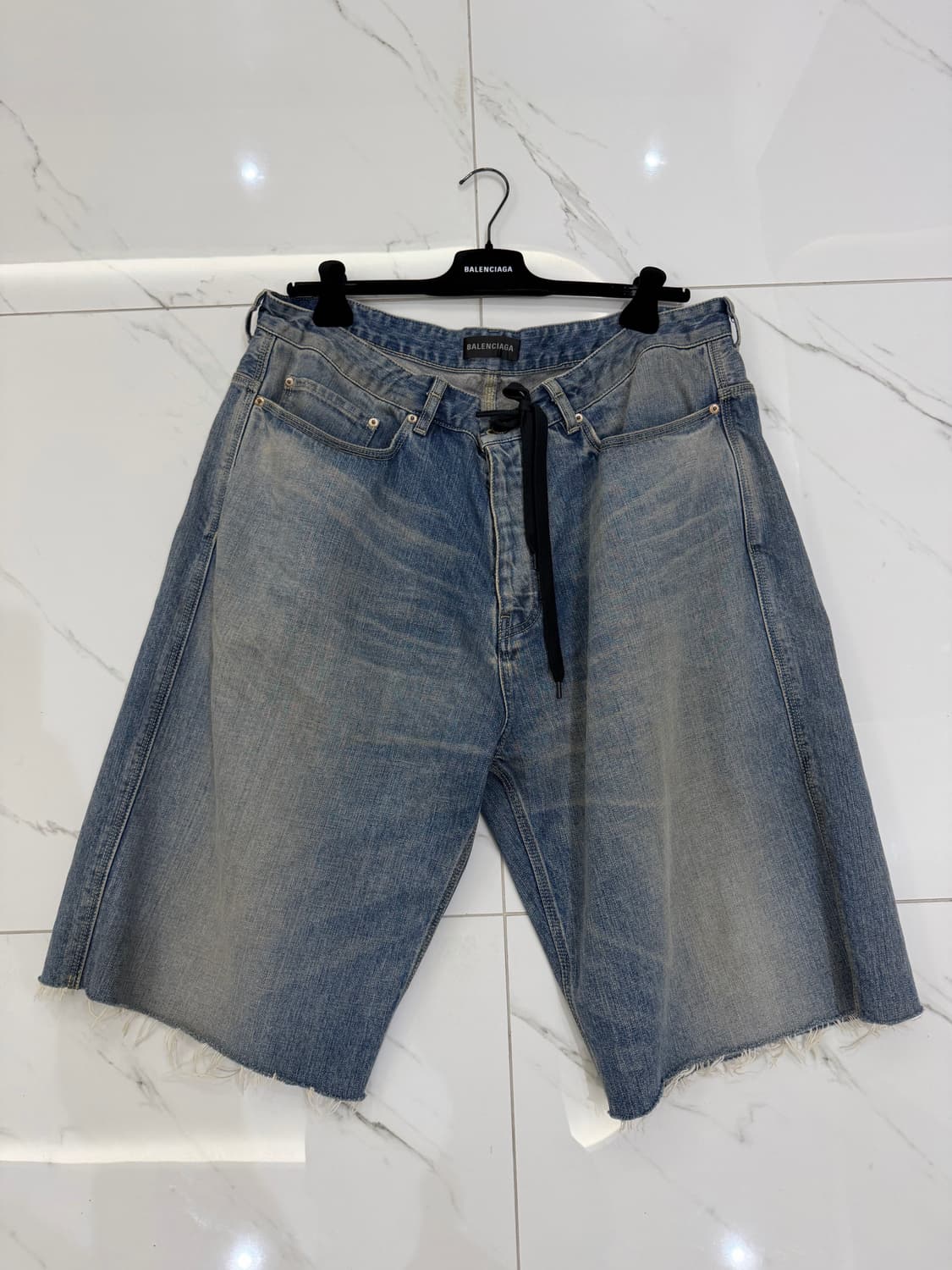 32] 발렌시아가 스케이터 데님 팬츠 상품이미지1