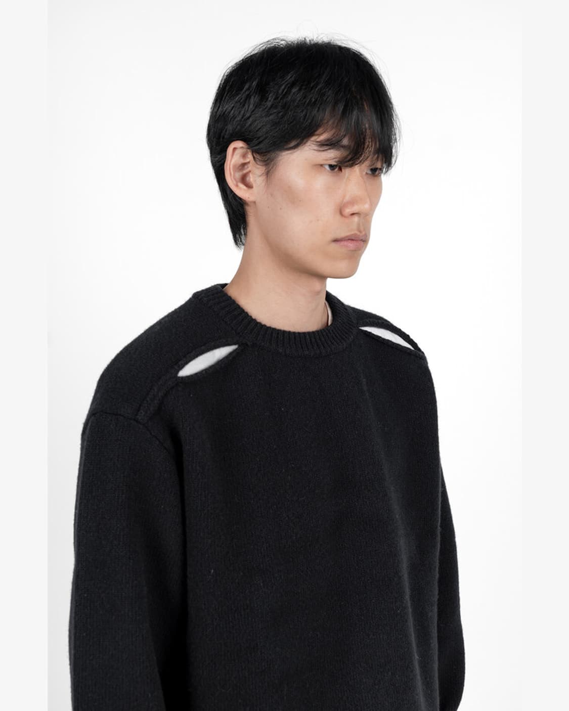 월스와일무브먼트 숄더 슬릿 니트 블랙 (1) 상품이미지2