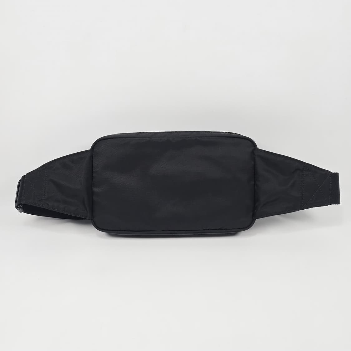 프라다 리나일론 벨트백 상품이미지3