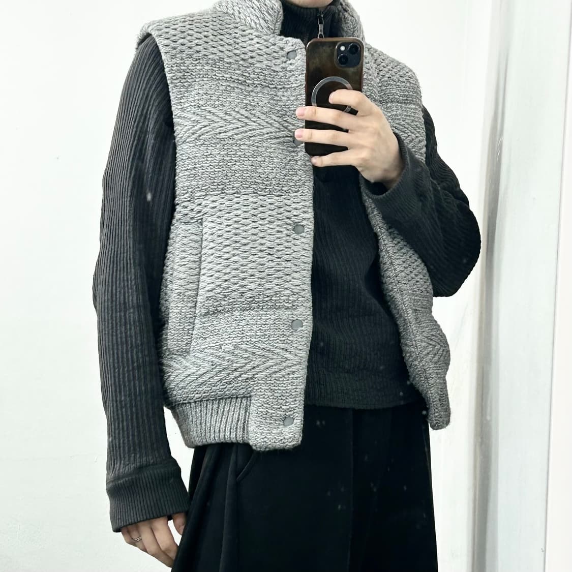 솔리드옴므 헤링본 니트 구스다운 패딩 조끼 상품이미지2