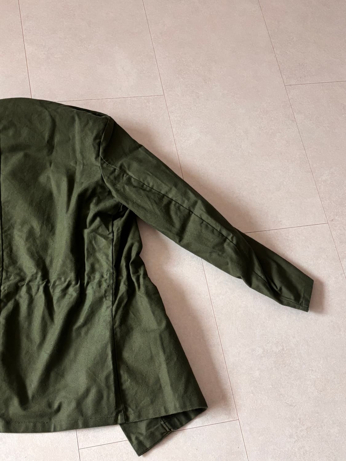 겉은 미니멀, 속은 밀리터리. 스웨덴 빈티지 자켓 L 상품이미지8