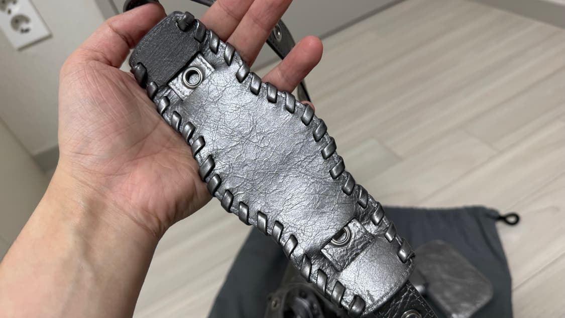 [OS] 발렌시아가 르 카골 플랩백  (크로스백) XS 실버 글레이 상품이미지8