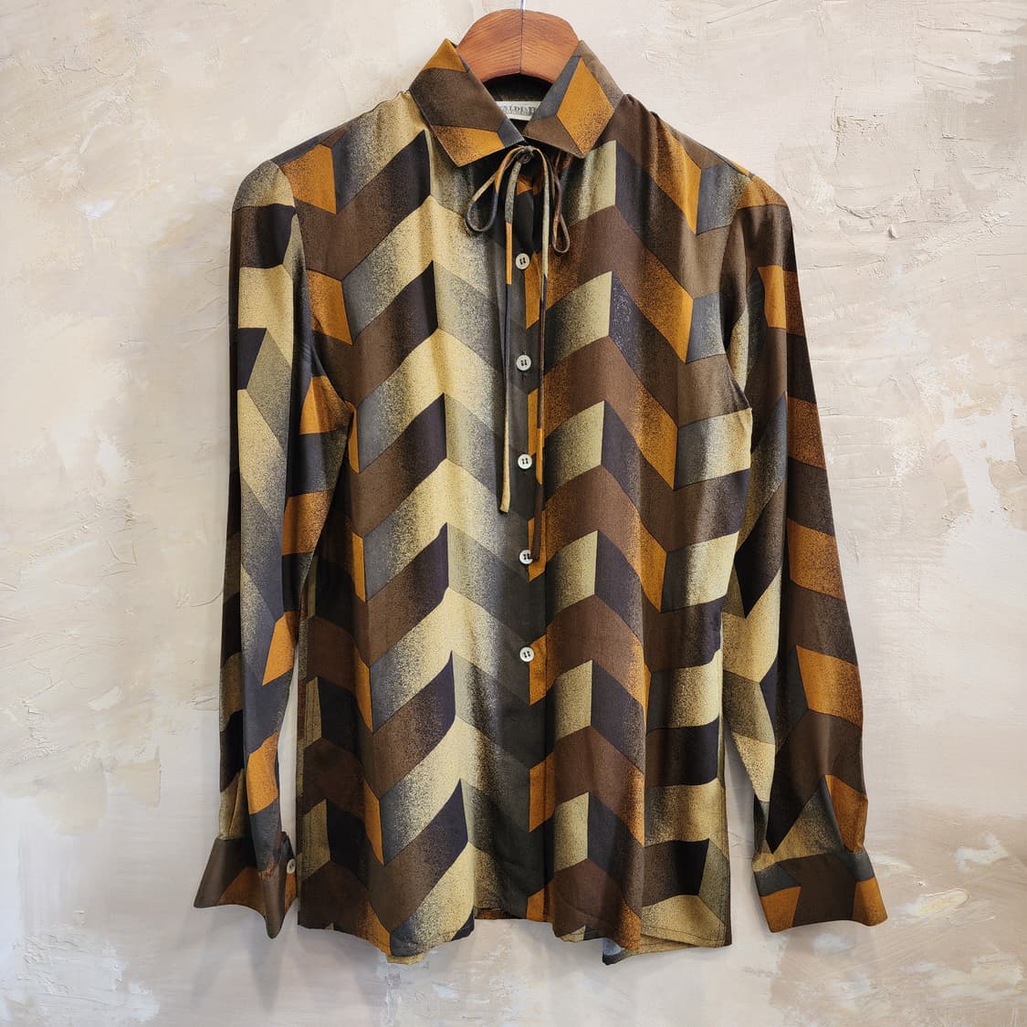 기하학 패턴 블라우스 상품이미지3