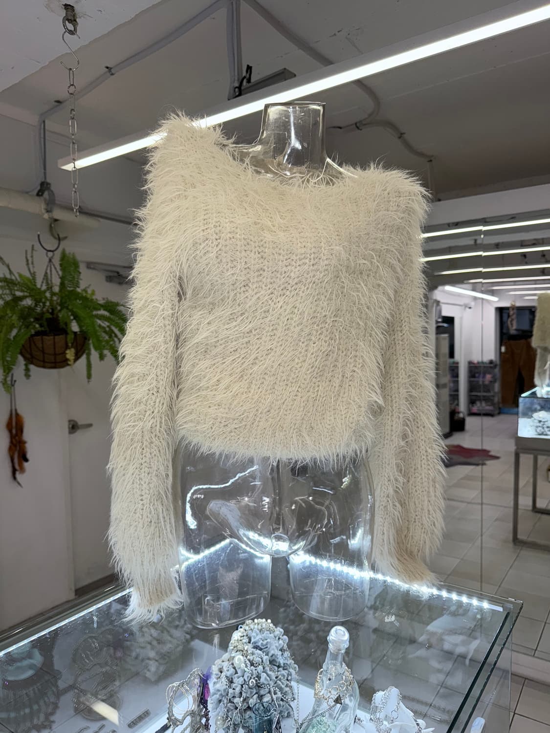 fluffy crop top 상품이미지1