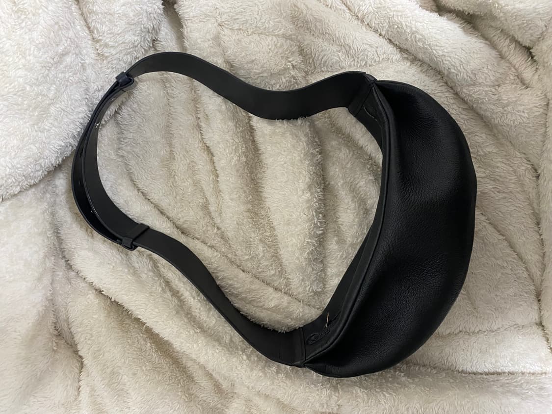 cos 레더 크로스 바디백 상품이미지2