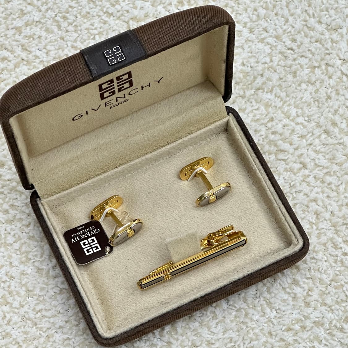 지방시 넥타이핀+커프스링크 세트 상품이미지2