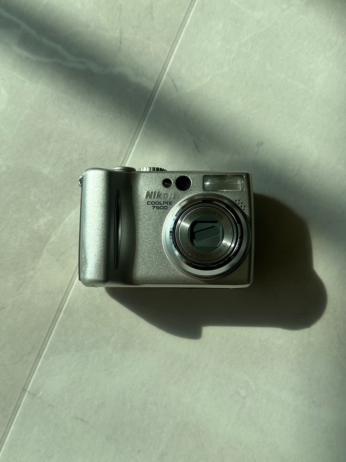 니콘 쿨픽스 7900 · Nikon Coolpix 7900 상품이미지1