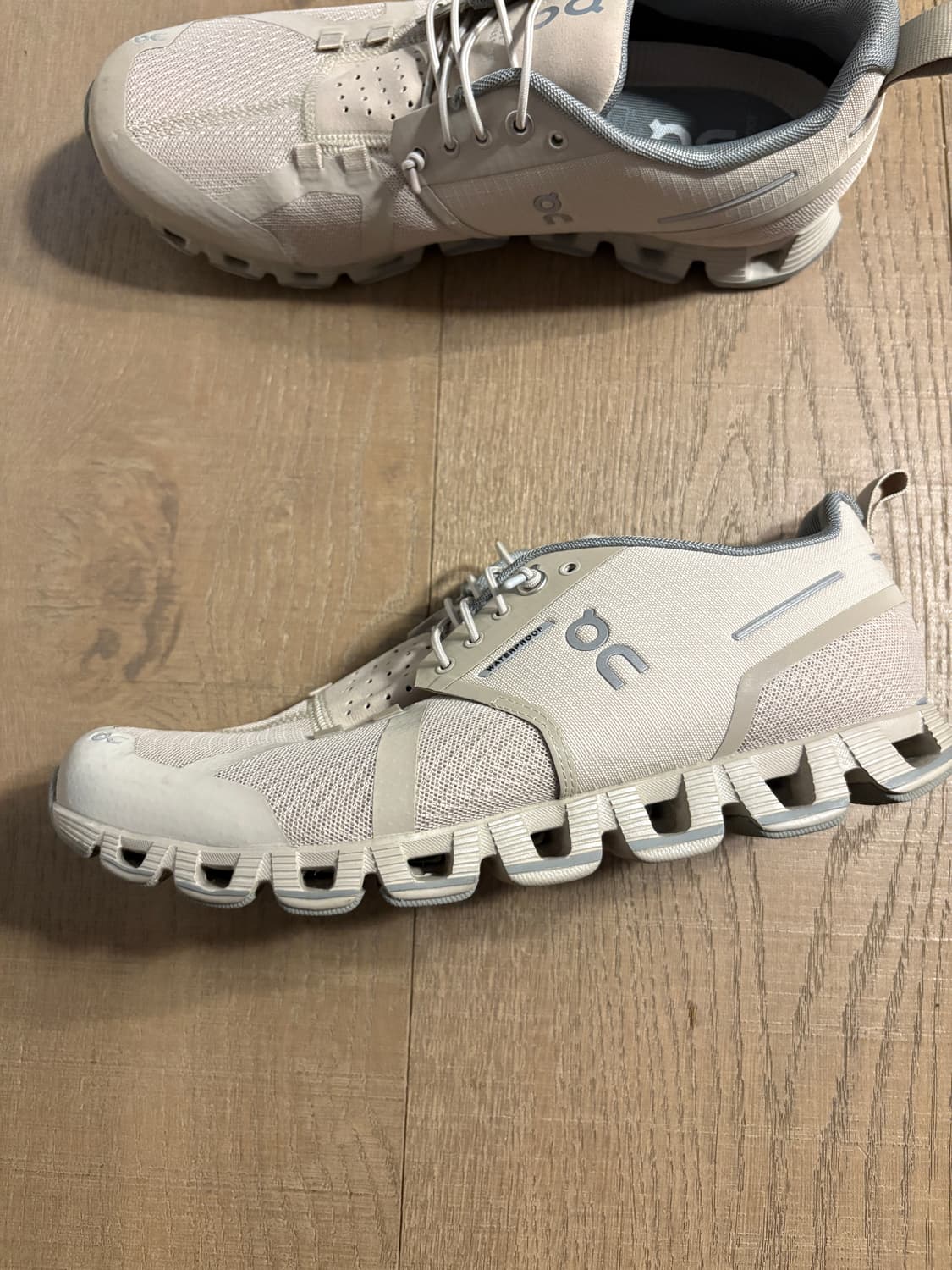 온러닝 러닝화 (245-250) 상품이미지1