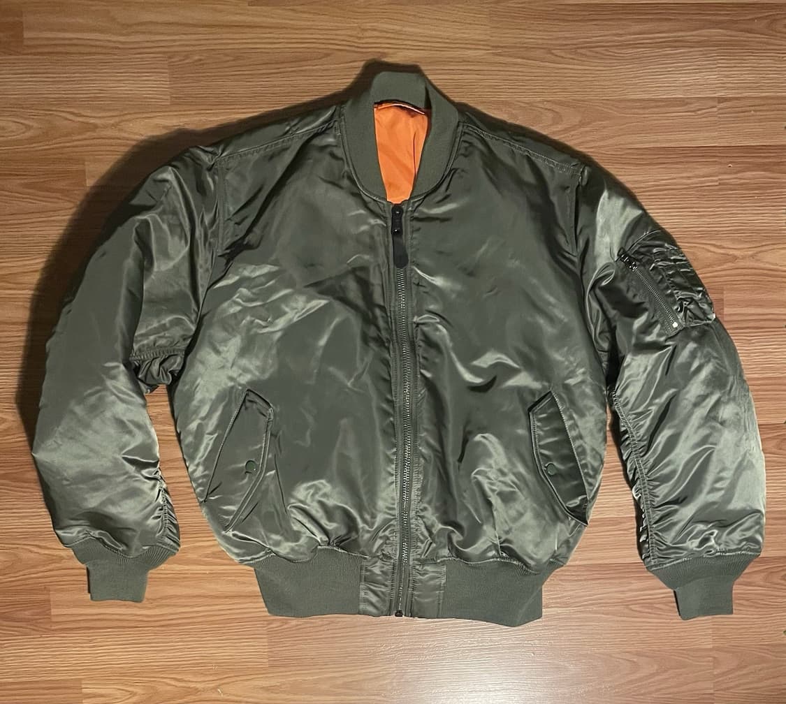 알파 인더스트리 MA-1 플라이트 자켓 상품이미지1