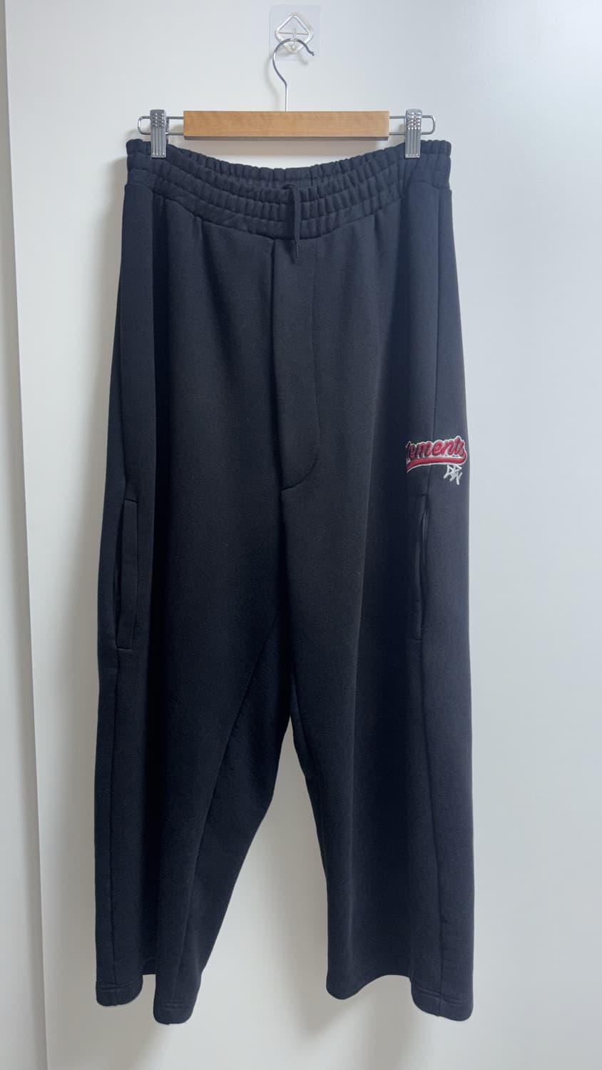 베트멍 엠브로이드 배기핏 스웻팬츠 xs사이즈 상품이미지2