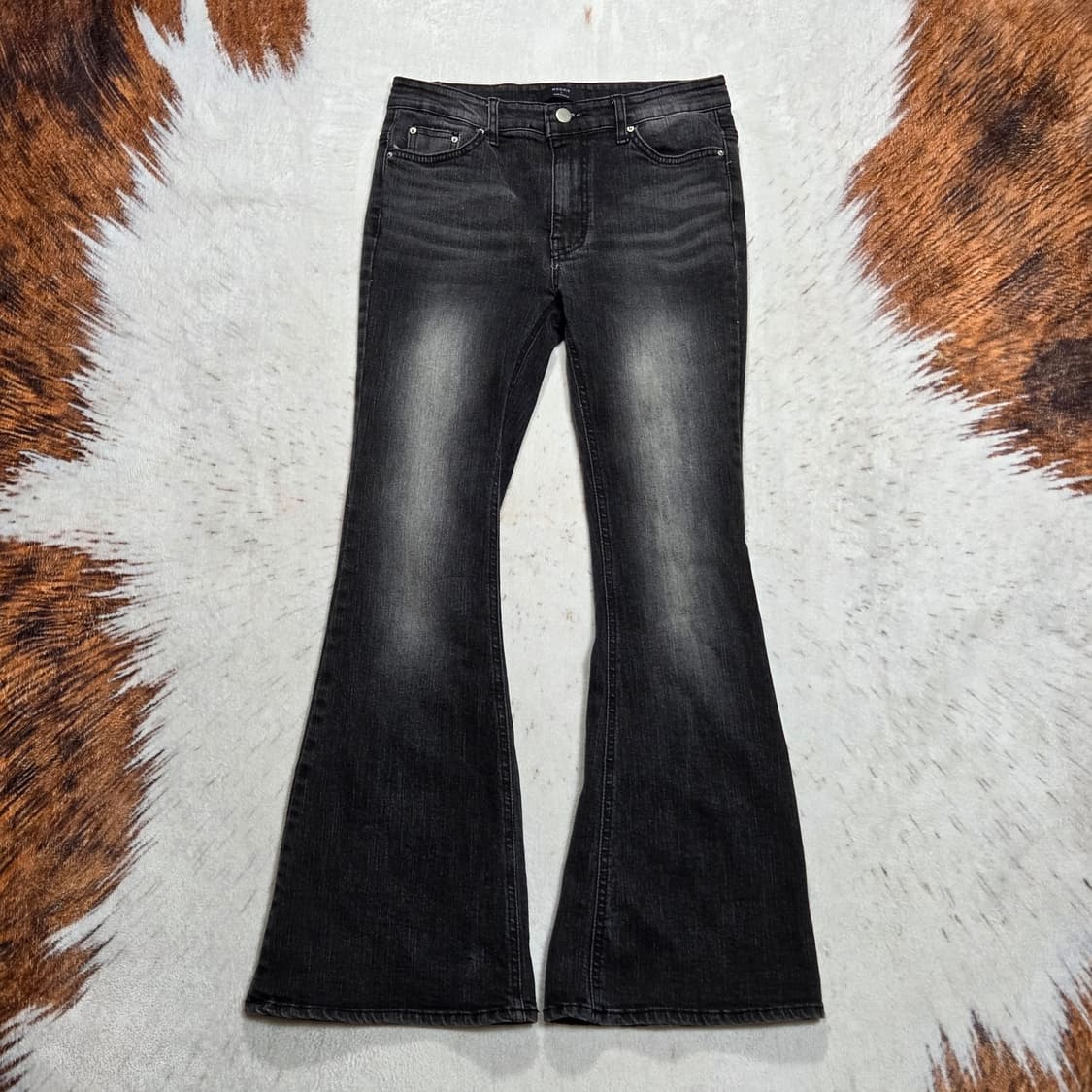 빈티지 흑청 워싱 부츠컷 데님팬츠 상품이미지1