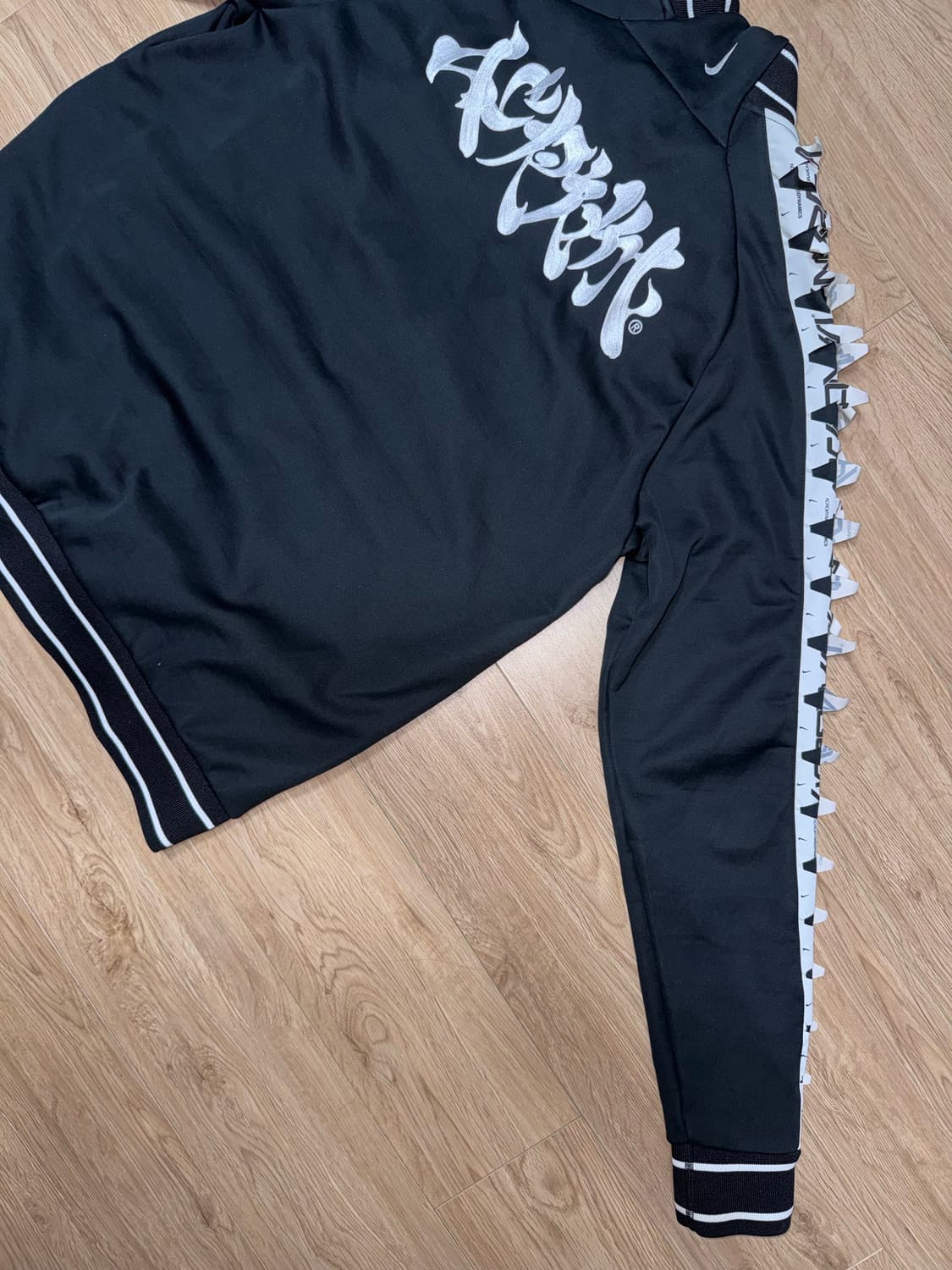 나이키 아크로님 트랙탑 상품이미지7