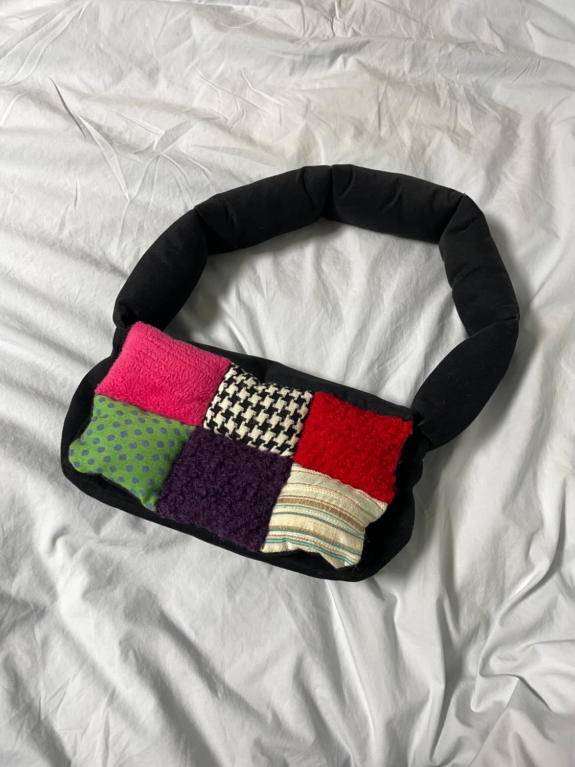 더뮤지엄비지터 쿠션 미니백 (택o) 상품이미지1