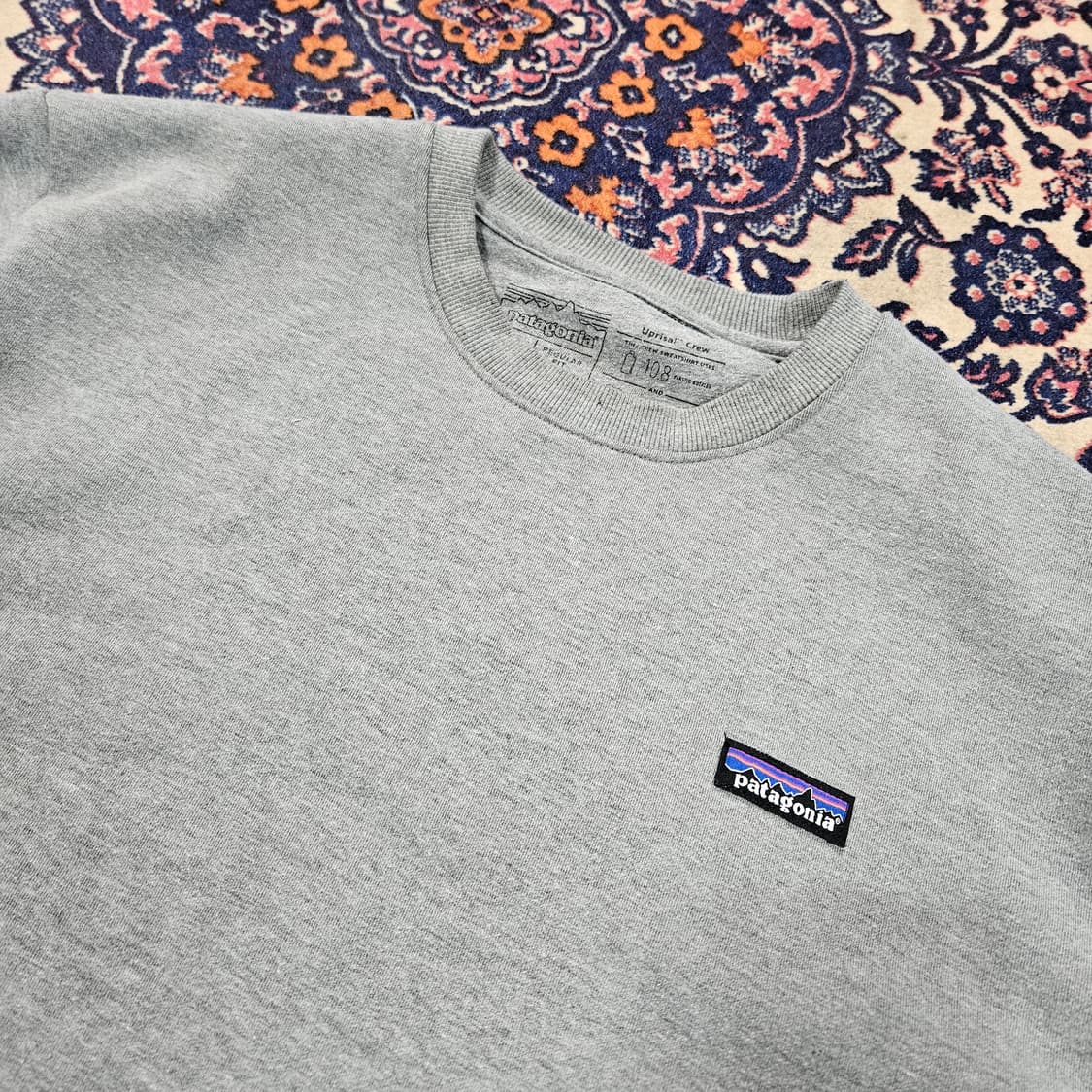 파타고니아 시그니쳐 그레이 맨투맨 L size 상품이미지3