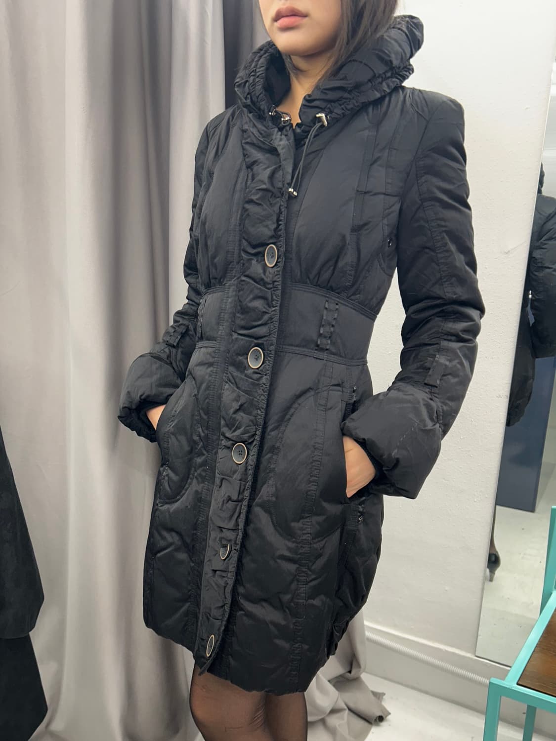 폴라 블랙 미디 패딩 상품이미지1