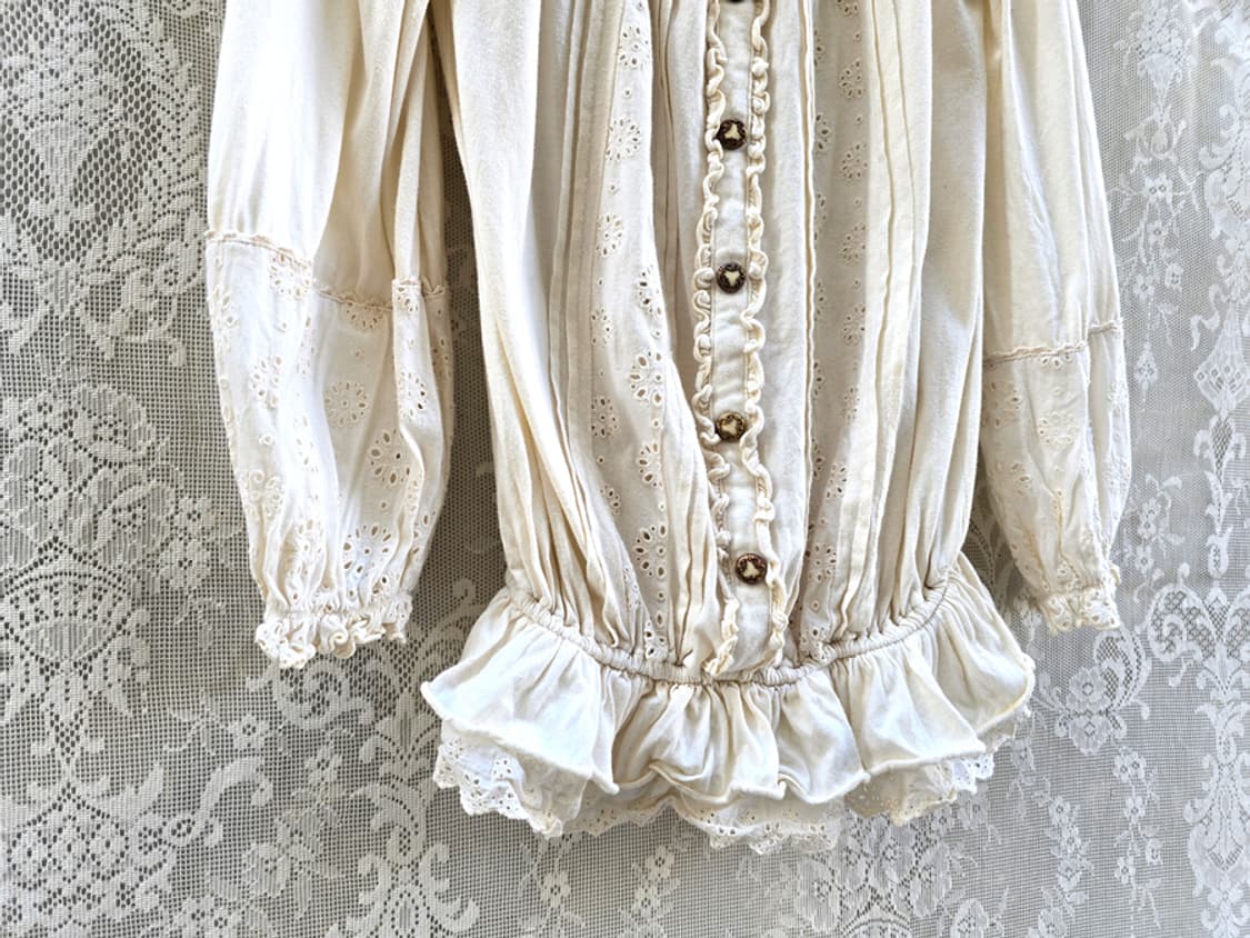 리즈리사 프릴 블라우스 상품이미지3