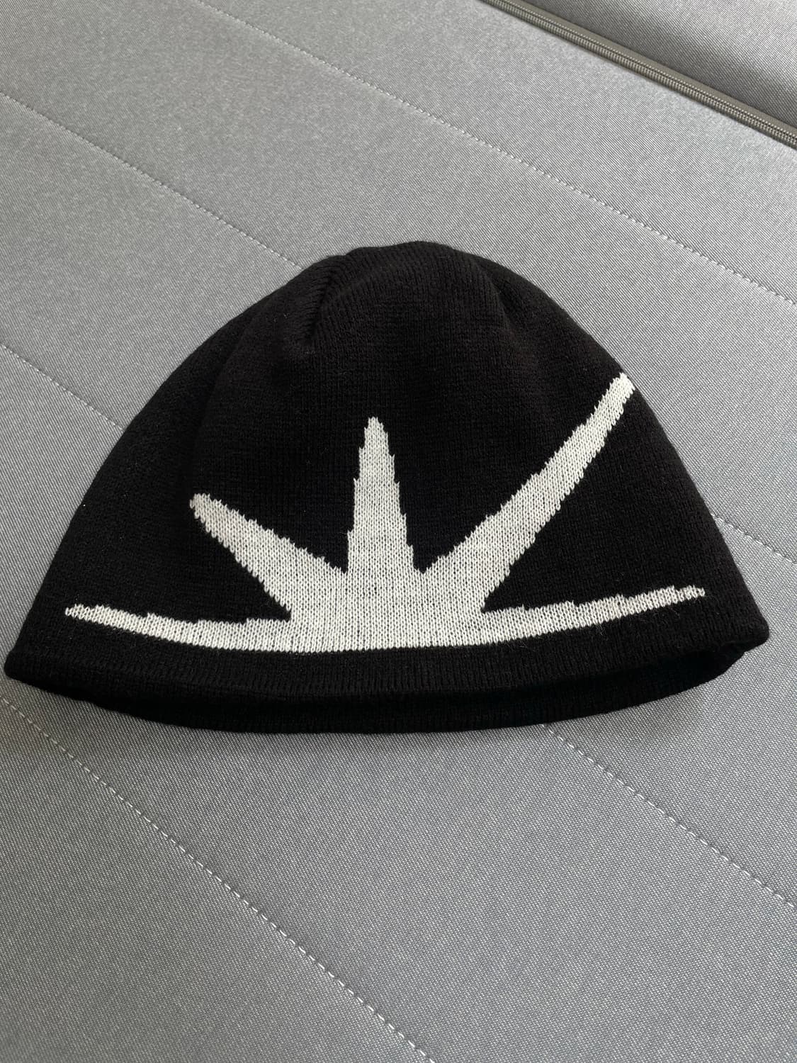 [새상품] Logo beanie 상품이미지1