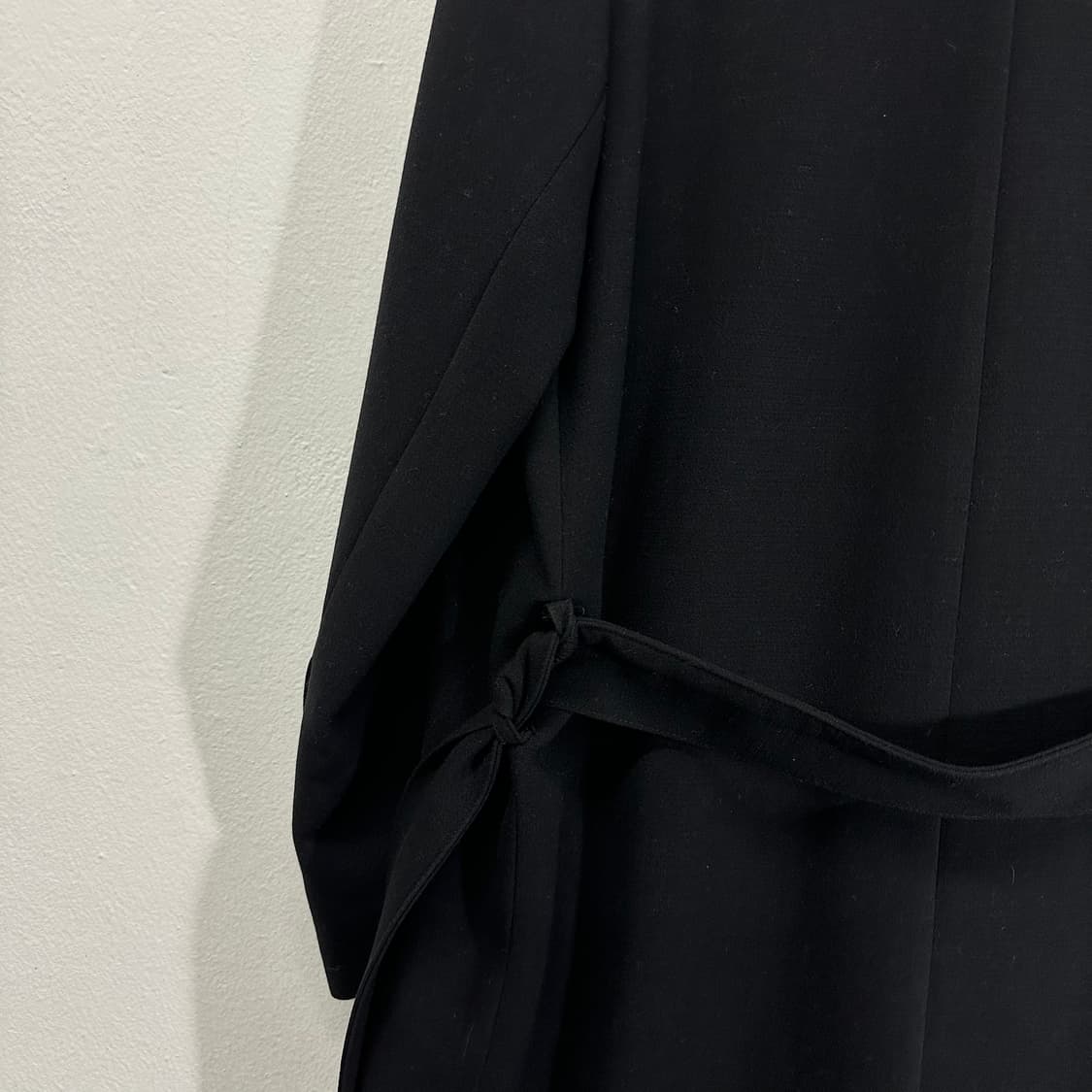 우먼FREE 더오픈프로덕트 블랙 롱 더블코트 상품이미지6