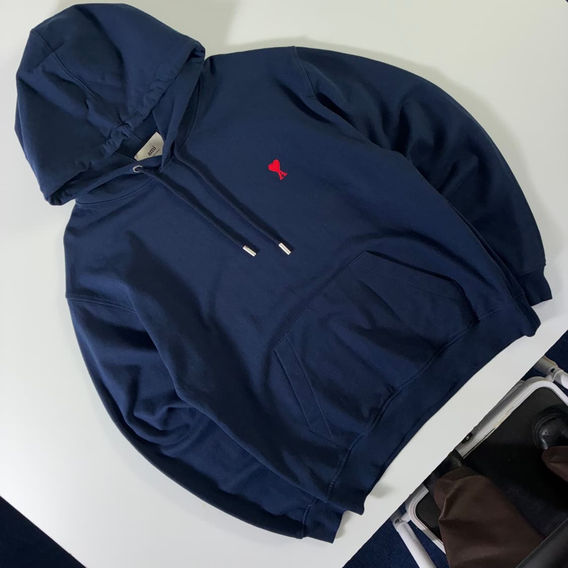 Ami  아미 스몰하트 로고 네이비 후드티  상품이미지2