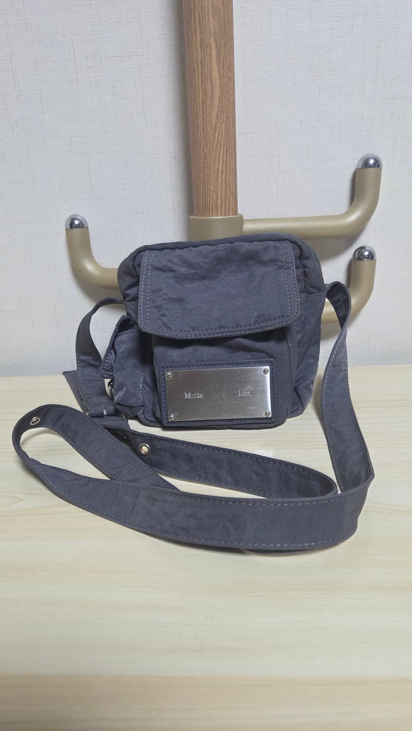 마뗑킴 차콜 미니 크로스백 상품이미지1