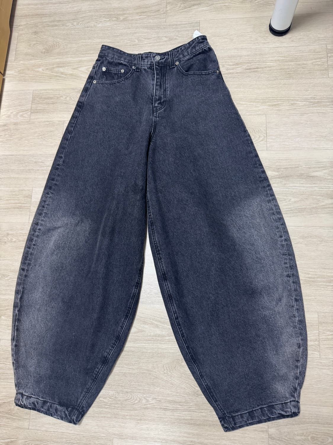 기철 벌룬핏 데님팬츠 블랙 xs 상품이미지2