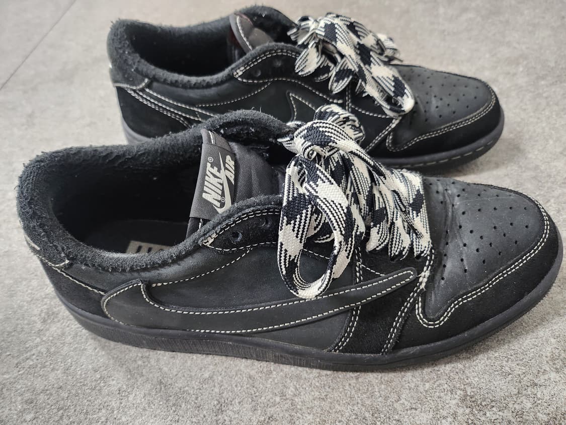 나이키 트래비스 스캇 블랙팬텀 270 상품이미지1