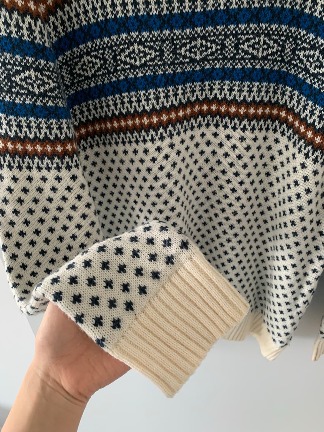 아이보리 배색 니트 상품이미지3