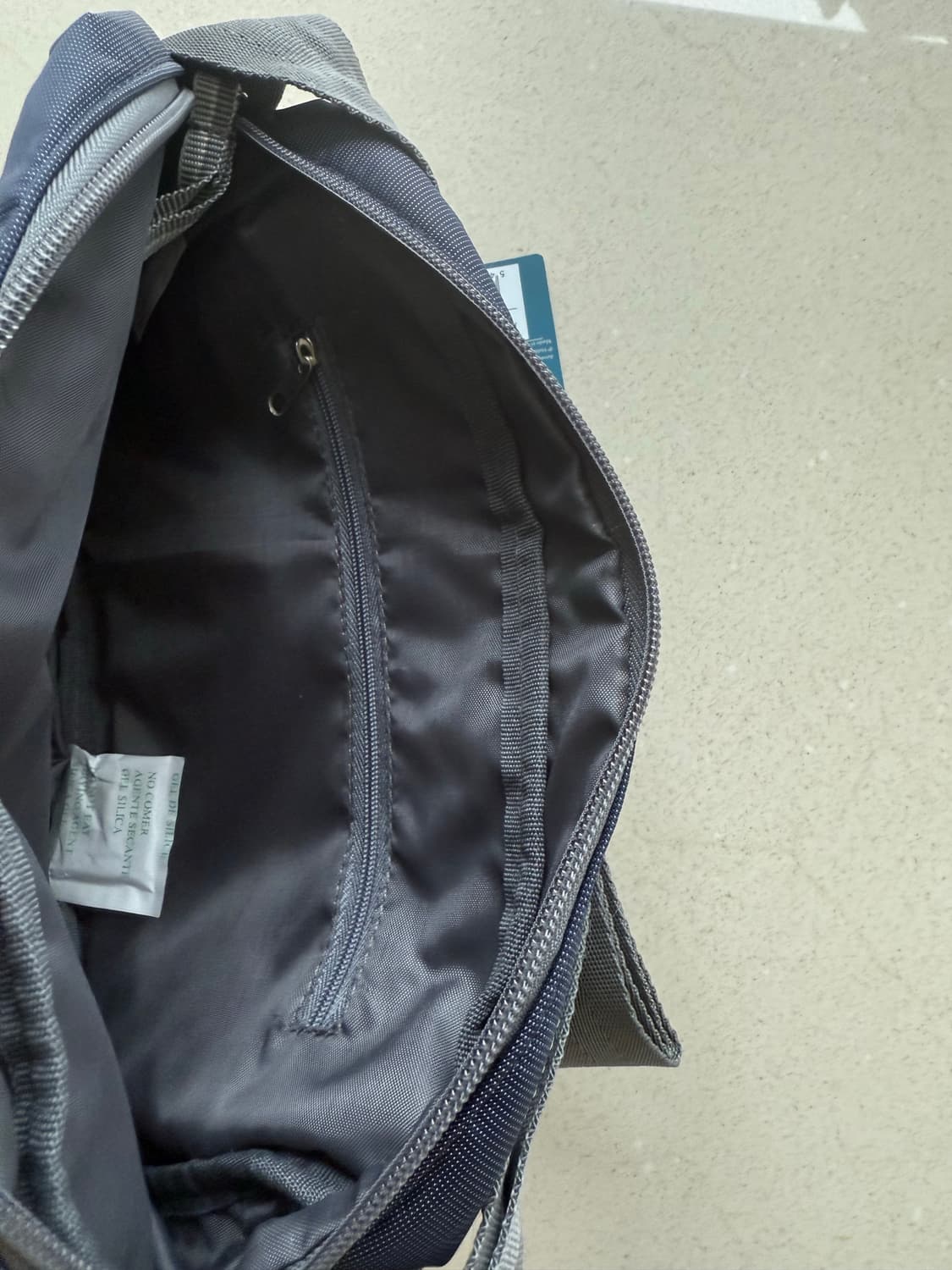 [새상품.최저가.정가30,000] 아메리칸투어리스터 크로스백 여행가방 상품이미지5