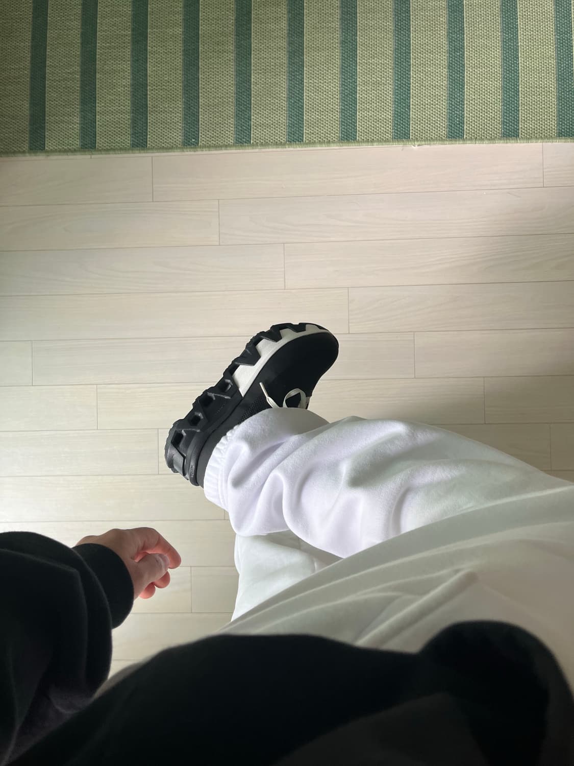 파프 온러닝 콜라보 255사이즈 상품이미지3