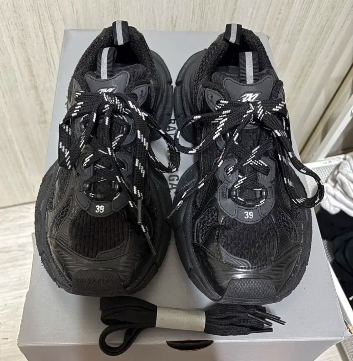 발렌시아가 3xl (39size) 상품이미지3