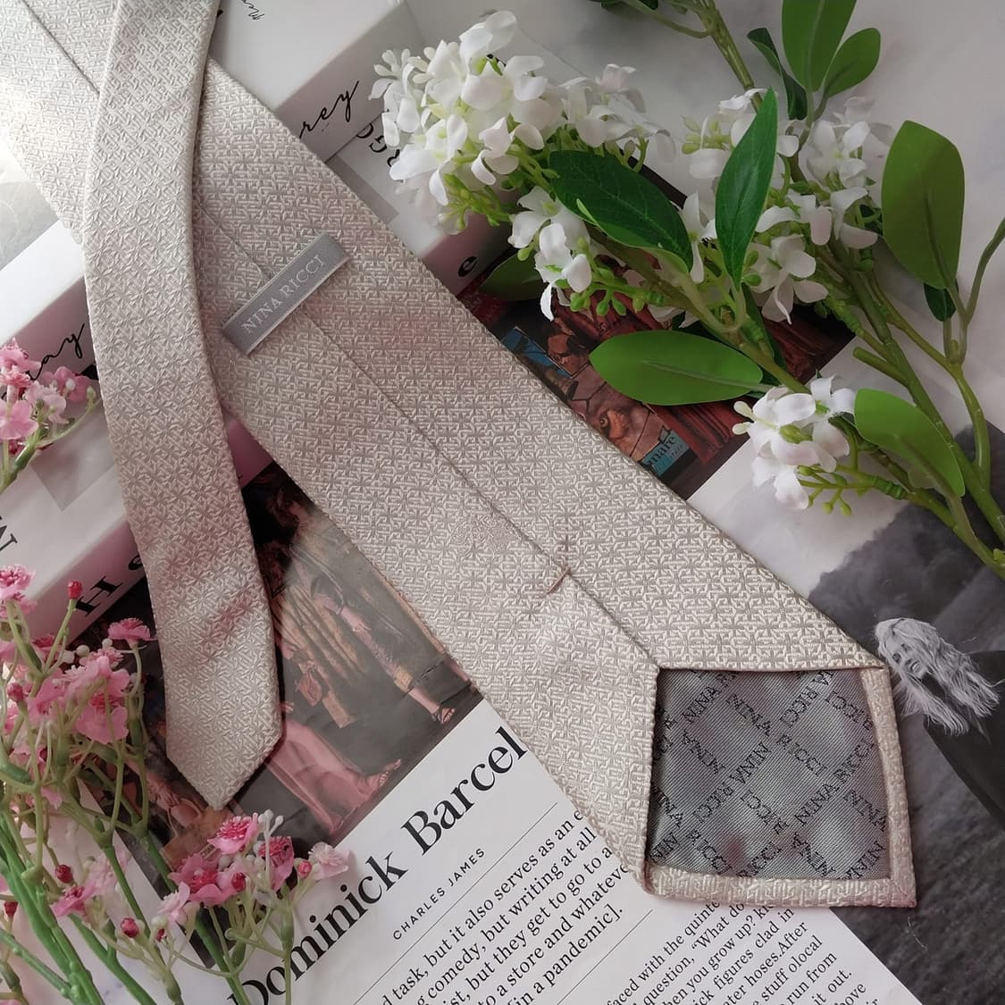 니나리치 넥타이 아이보리 9CM A+등급  K2126
 상품이미지8