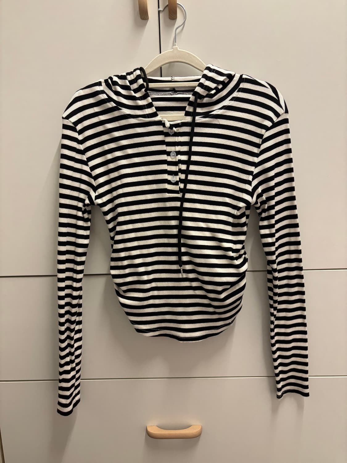 바이너리원 스트라이프 후드티 상품이미지3