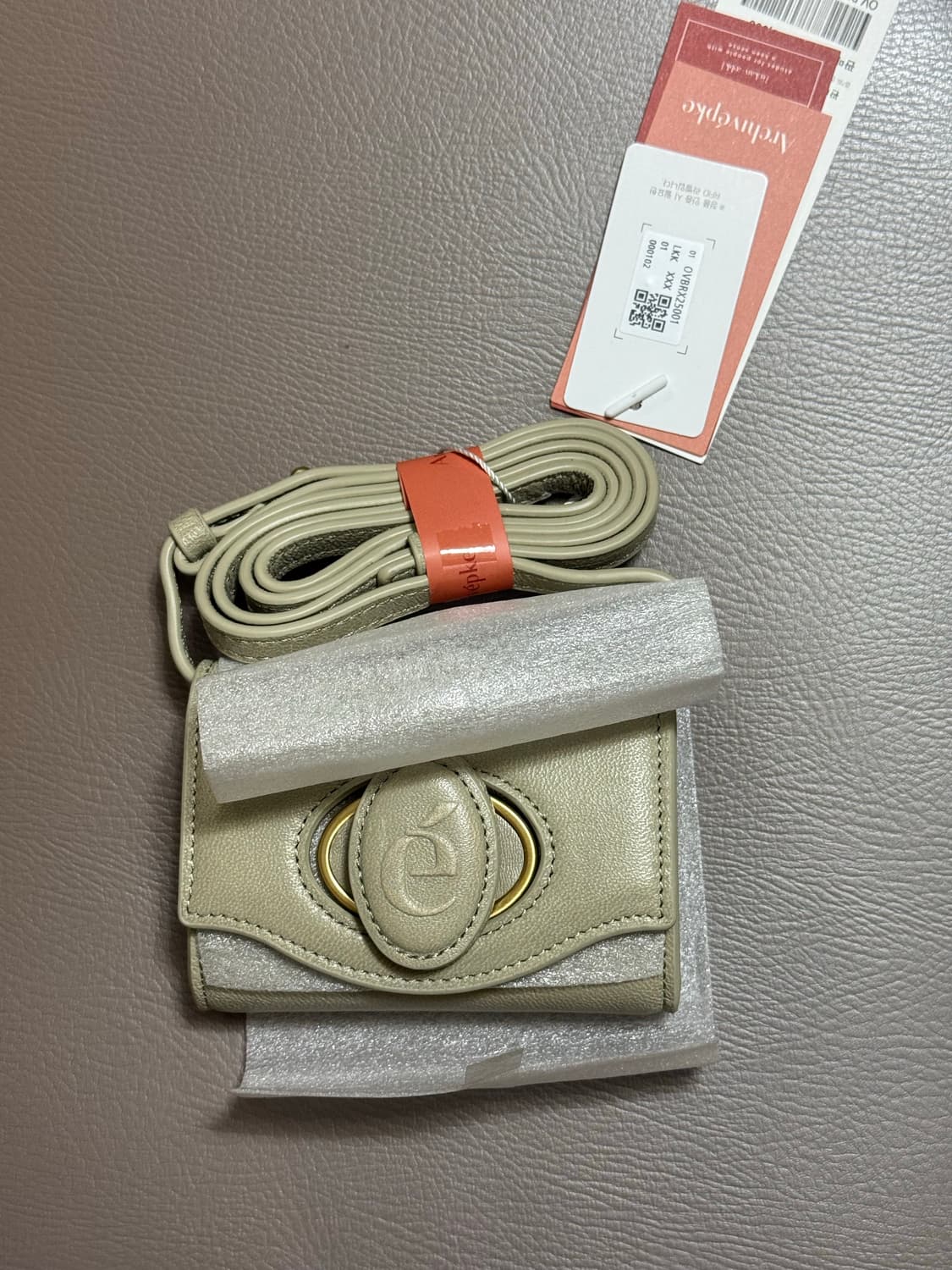 새상품) 아카이브앱크 오발카드백 피스타치오 상품이미지2