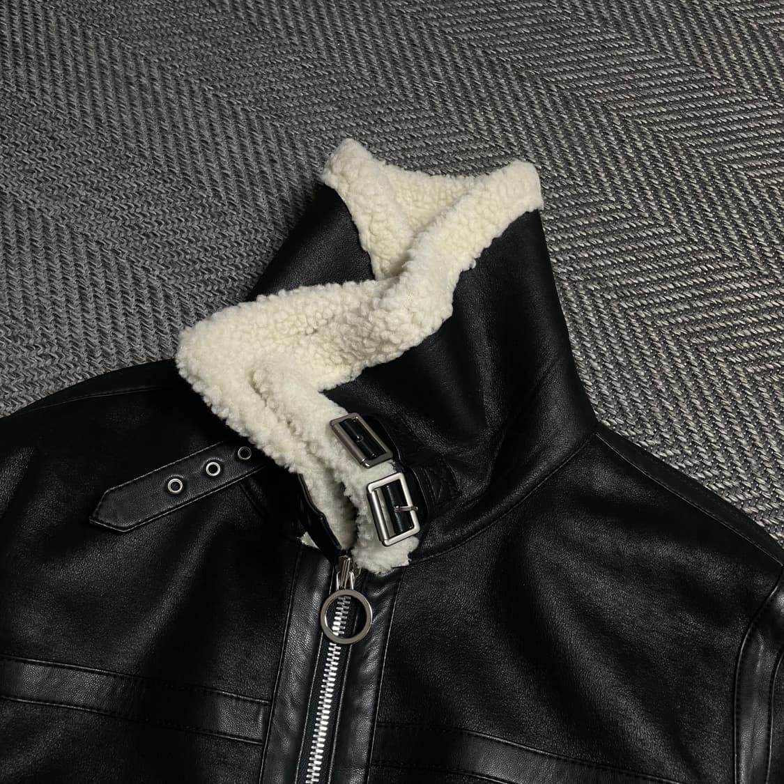 SIEG 지이크 미니멀 하이넥 시어링 무스탕 자켓o 5276 상품이미지5