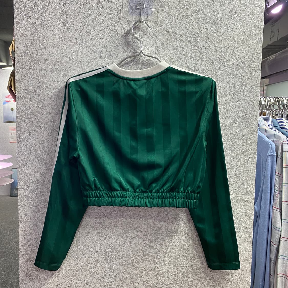 아디다스 블록코어 크롭 롱슬리브 B4297 상품이미지5