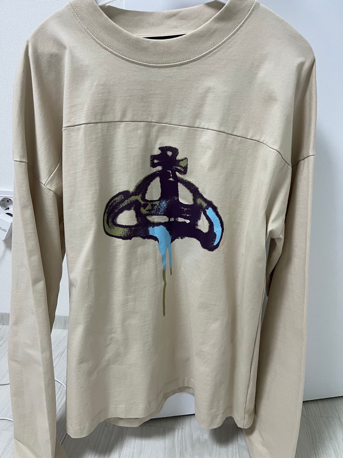 비비안웨스트우드 롱슬리브 m 상품이미지2