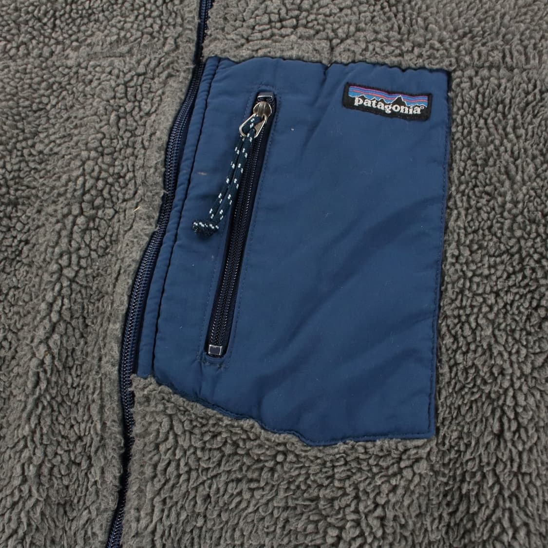 파타고니아 클래식 레트로-X 플리스 자켓 라이트 그레이 상품이미지3