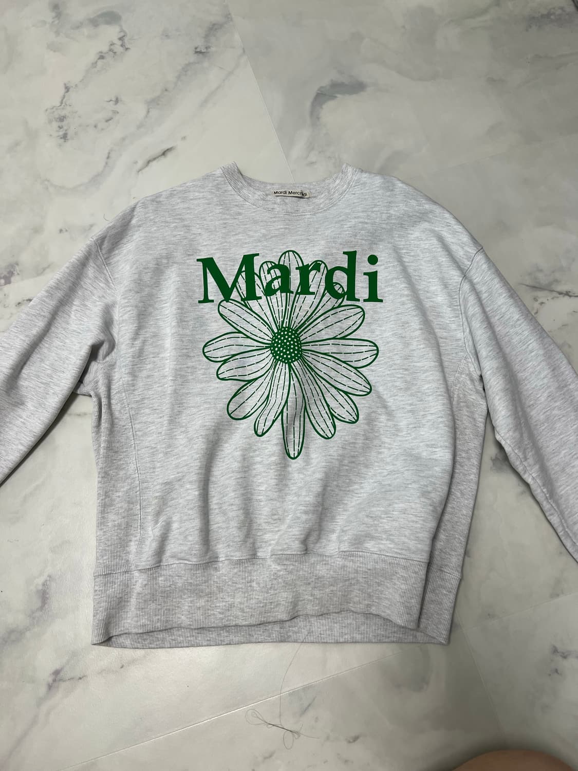 마르디 메크르디 맨투맨 상품이미지1