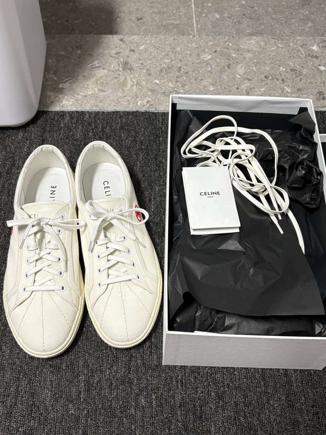 셀린느 25fw 트리옹페 스니커즈 43 280 상품이미지2